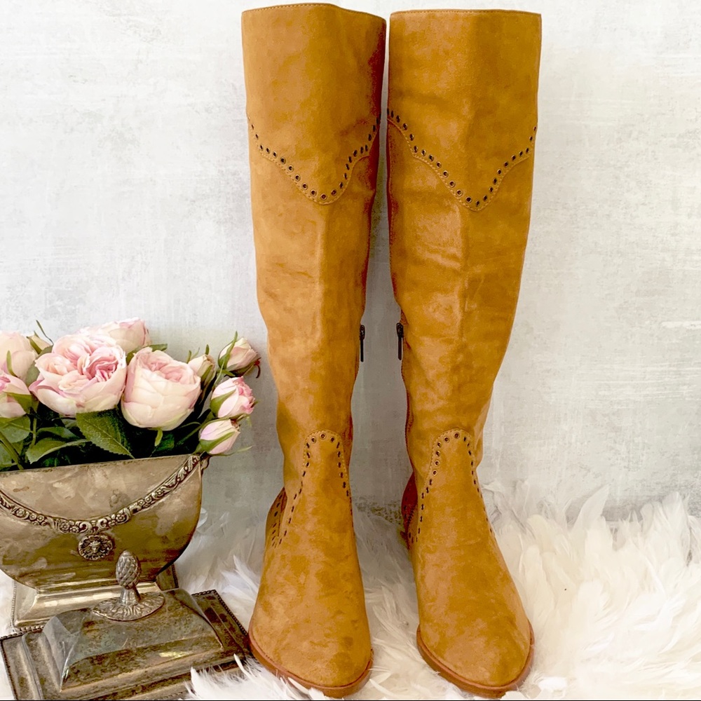 🎉🎉HP🎉🎉 Frye Ray Grommet Tall Camel Suede - Picture 3 of 8